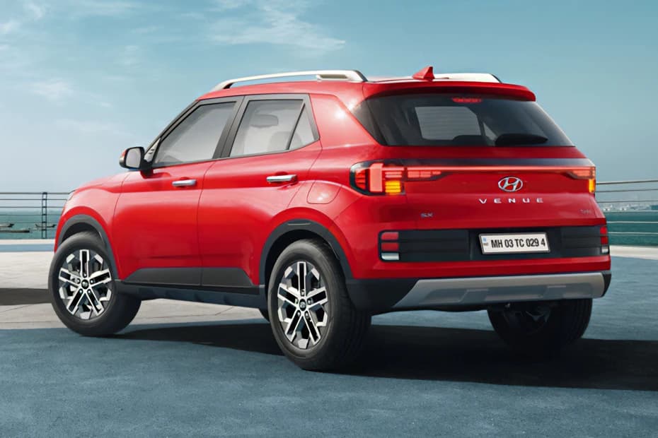 Hyundai Venue Price, Variants, Images, Mileage and Reviews.